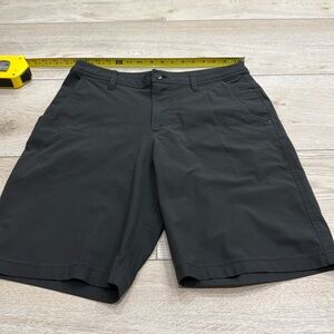 Men’s Lululemon commission shorts size 32